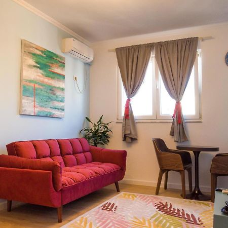 Bright Apartment Close To City Center Tirana Eksteriør billede