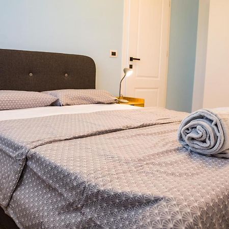 Bright Apartment Close To City Center Tirana Eksteriør billede