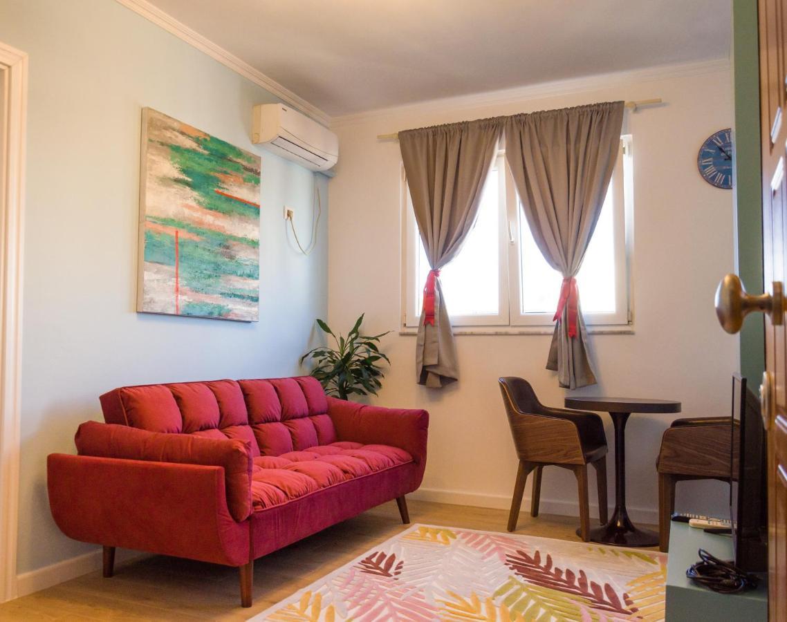 Bright Apartment Close To City Center Tirana Eksteriør billede